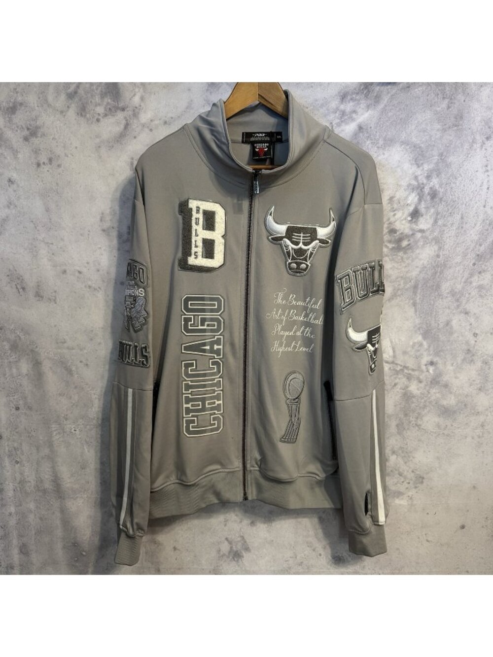 Chicago Bulls Pro Standards 6 Time NBA Finals Track Jacket Mens 2XL NWT